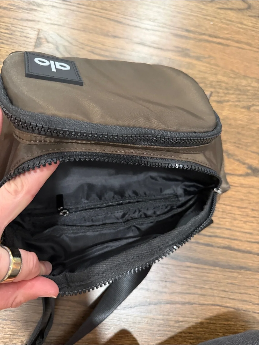 ALO Yoga Espresso Waist Belt Bag with Black Strap